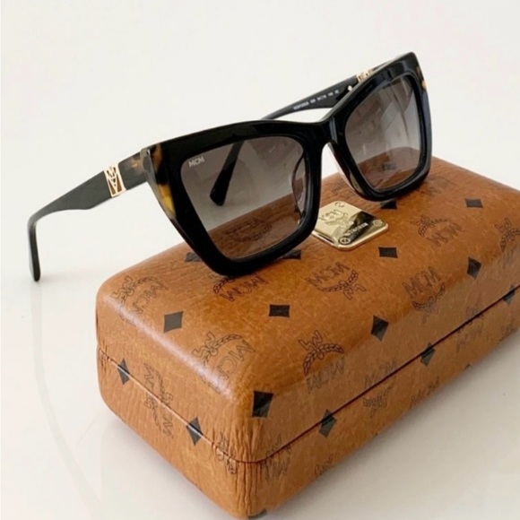 MCM Sunglasses - excellent condition - Picture 13 of 16